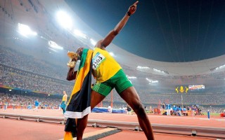 德雷森强硬表态，南看台烟火事件引发轩然大波，涉事球迷面临严格禁令