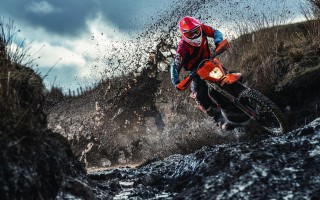 运动后疲惫却失眠？科学解析夜间训练的睡眠陷阱