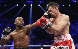 国安对阵亚泰，巴坎布首发激战亚泰四外援，张稀哲谭龙替补席待命