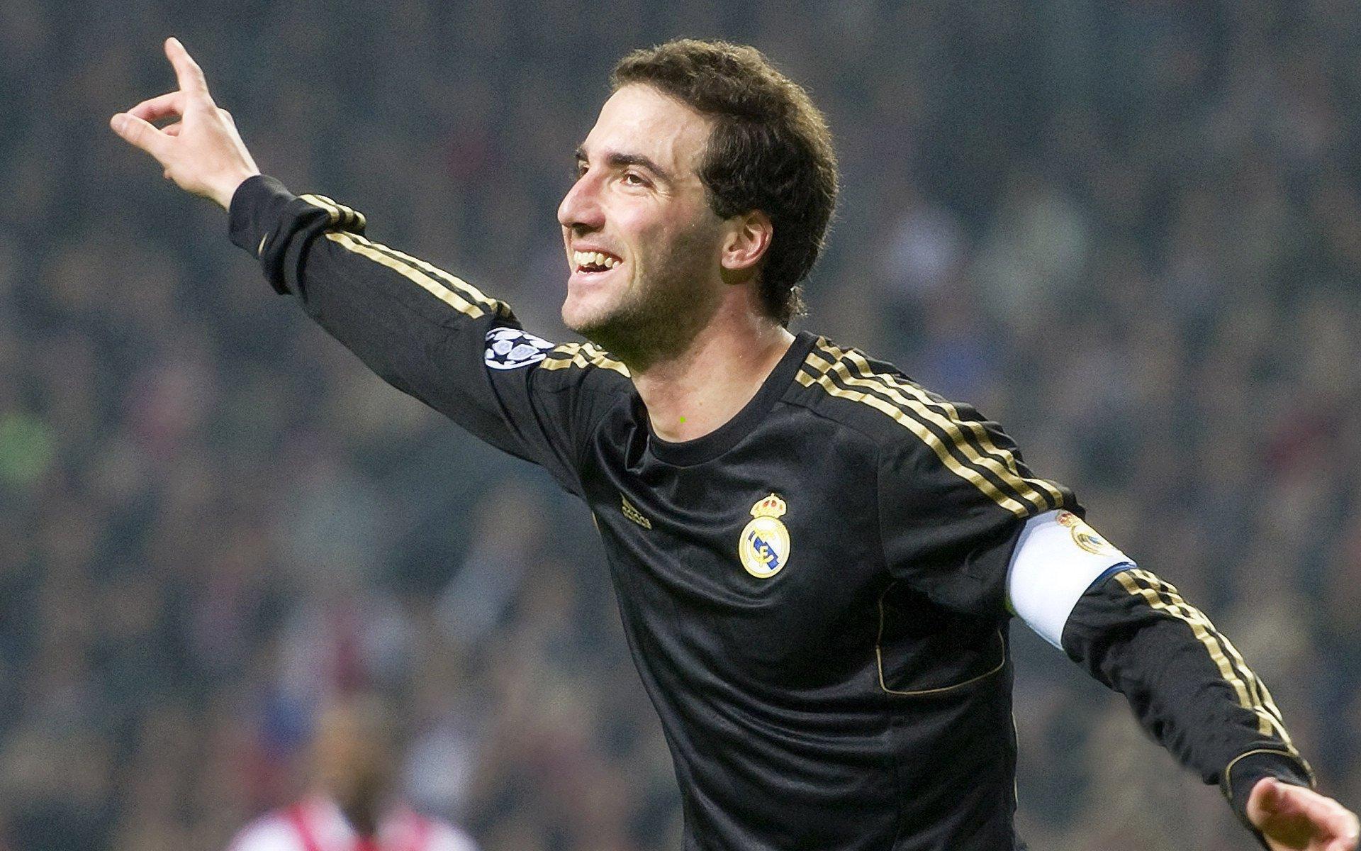 赛季落幕惊雷起！上海申花核心阵容震荡，新赛季征程蒙上厚重阴影-第1张图片-开云官网首页-足球篮球直播平台