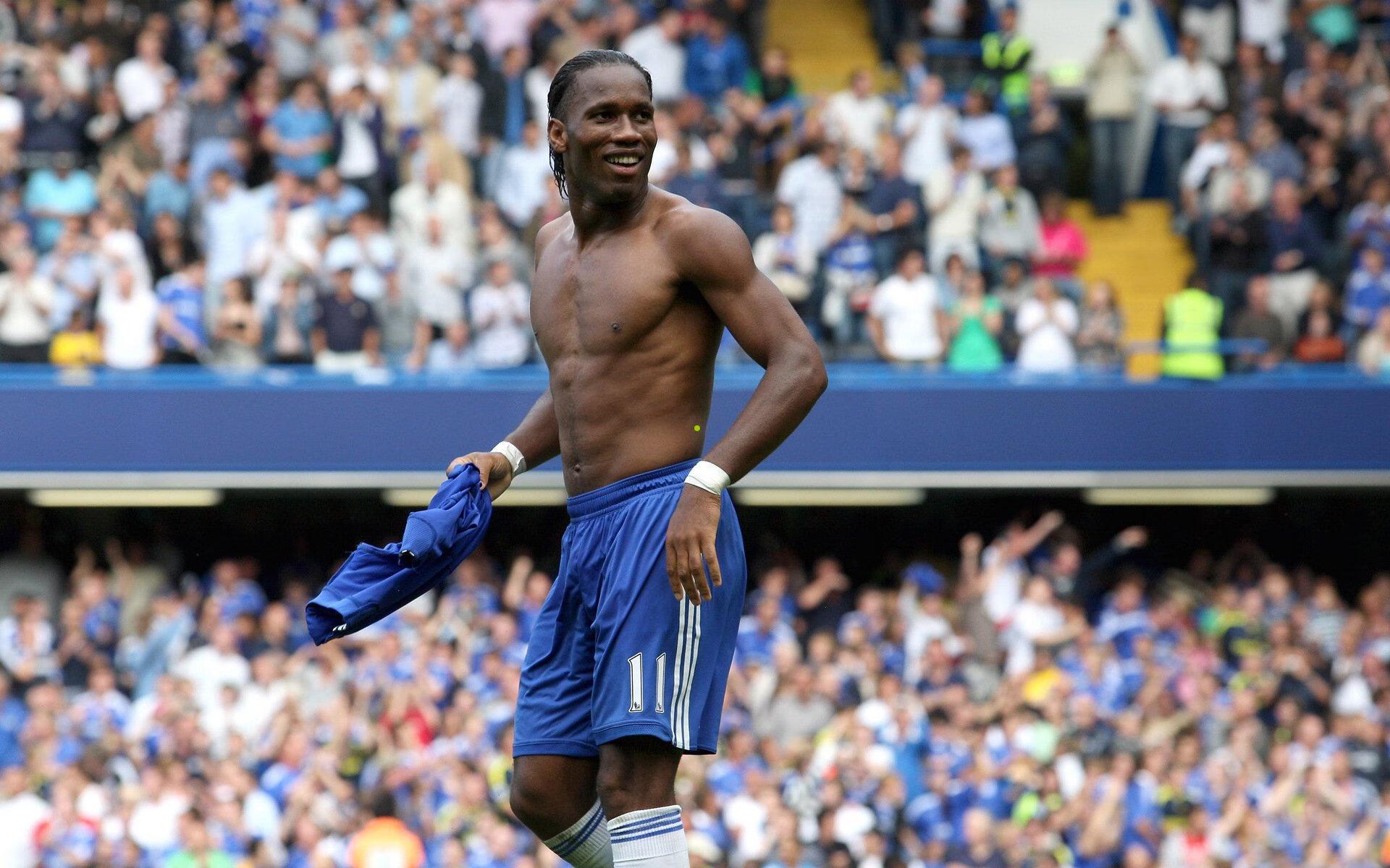 扳平时刻引爆冲突！格雷米奥主帅梅内塞斯赛后与球迷激烈对峙并做出侮辱性手势-第3张图片-开云官网首页-足球篮球直播平台